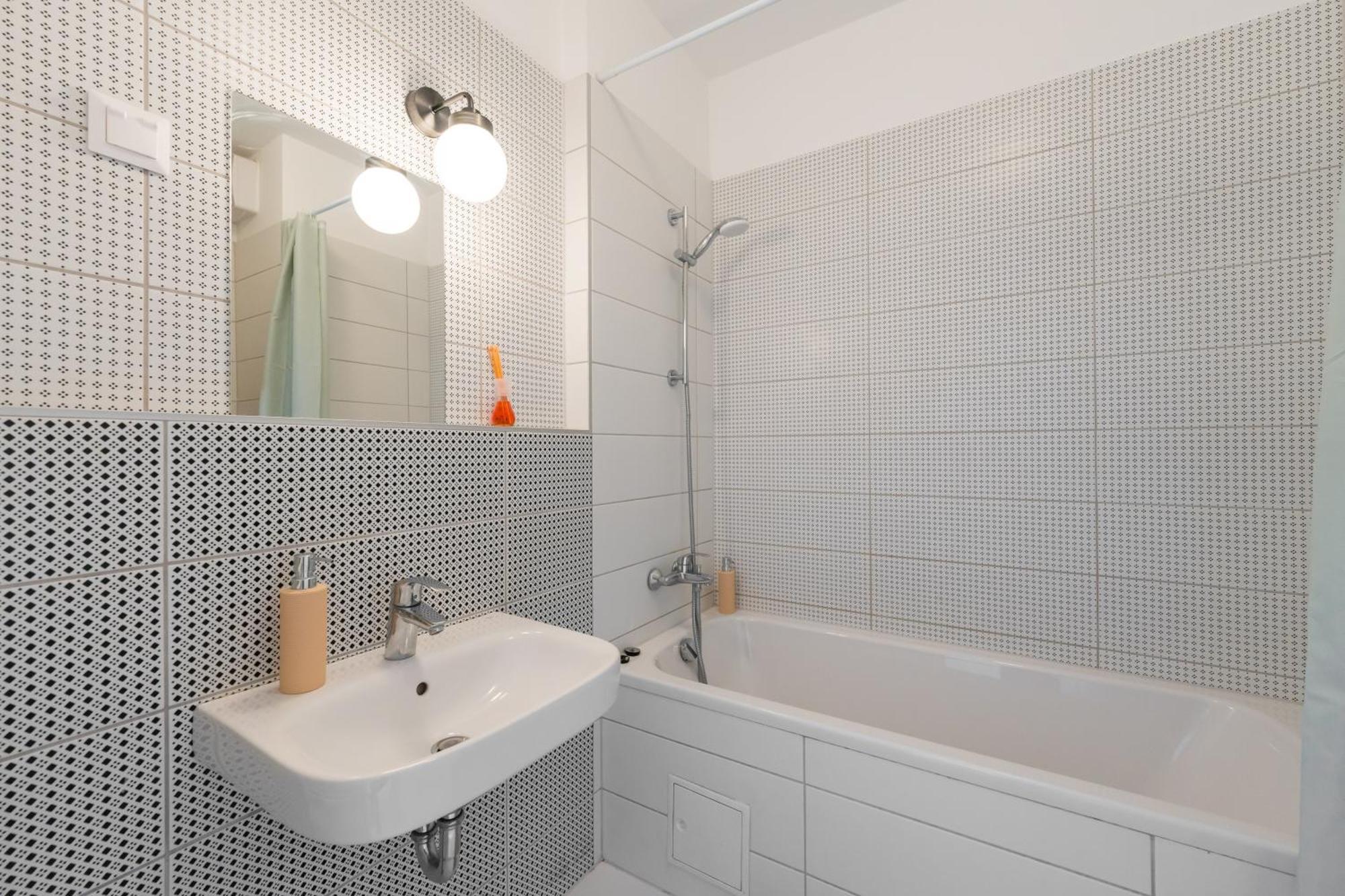 Brand New Modern Apartment-2 Rooms-Balcony-Garage 부다페스트 외부 사진